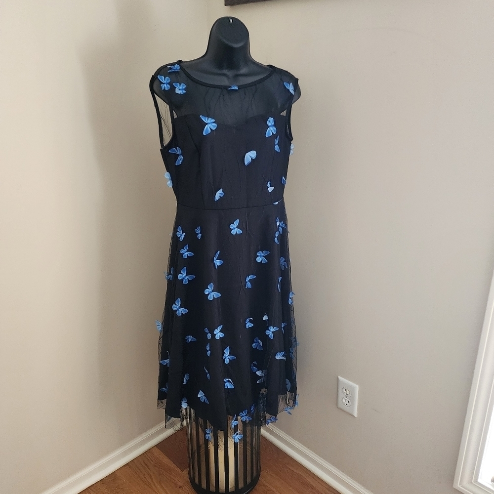 R1 - Butterfly Lace Overlay Cocktail Party Dress Small